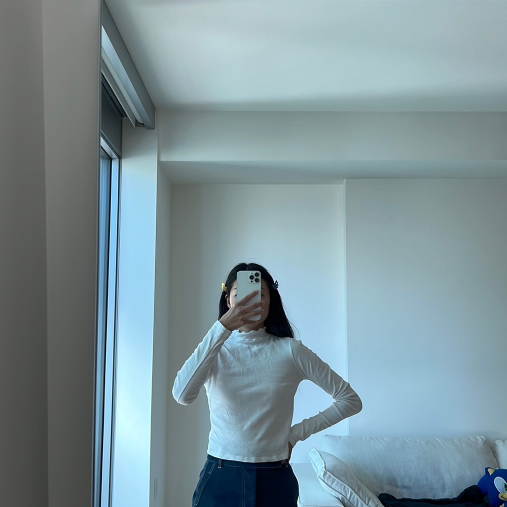 L/s white turtleneck